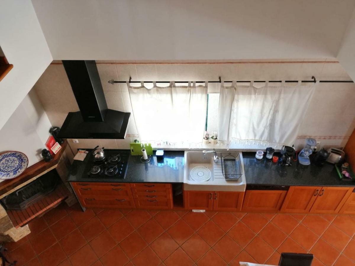 D'yellow House - And Countryside Carqueja